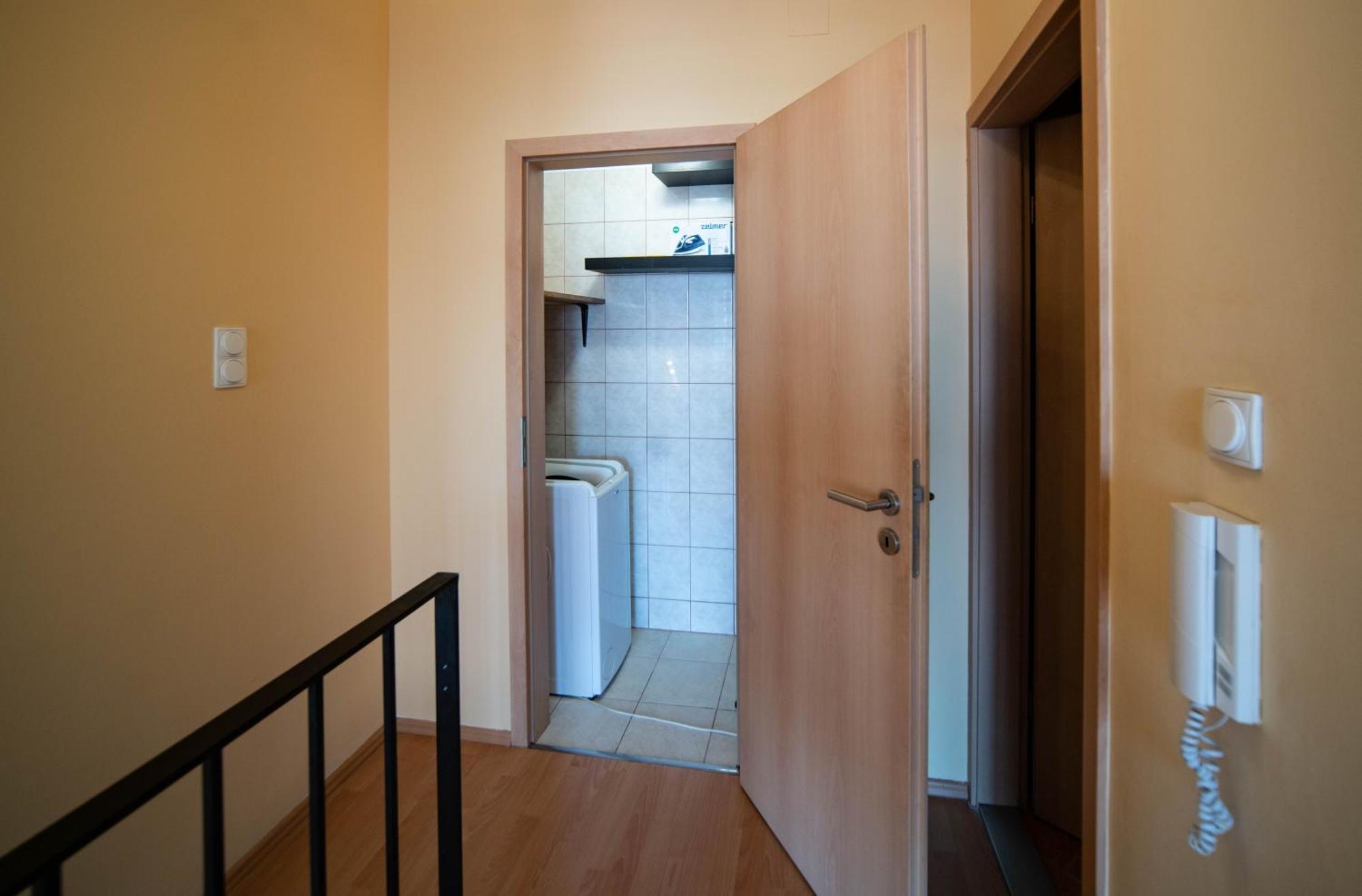 Free Parking- Gellert View Apartment 4Ppl 부다페스트 외부 사진